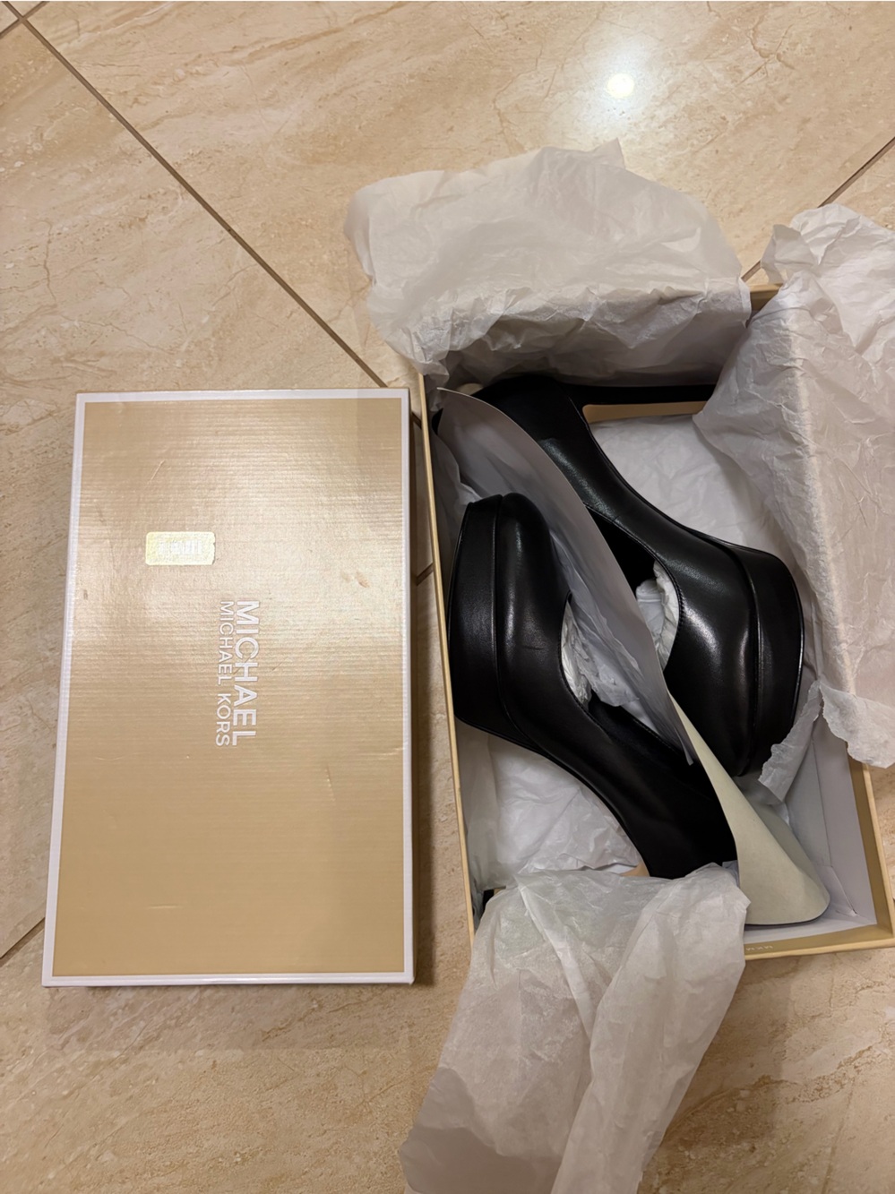 MICHAEL Michael Kors Black Leather Platform Pumps